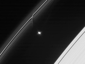 Astronomia: Mistero negli anelli di Saturno