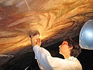“Batteri spazzini” ripuliscono gli affreschi pisani