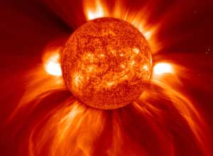 Nuova potentissima tempesta solare rivolta direttamente sulla Terra – maggio 2012