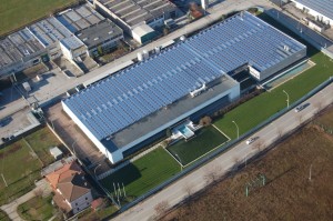 I moduli di Canadian Solar assicurano il risparmio energetico a due coperture fotovoltaiche installate da On Energy SpA su due imprese produttive in Veneto