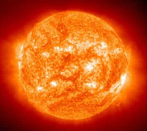 Asimmetria nei poli magnetici del Sole. Minimo di Maunder in arrivo?